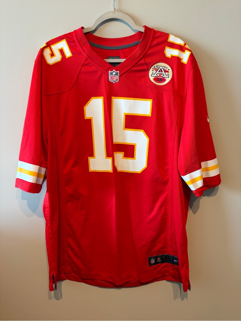 Nike NFL Kansas City Chiefs Patrick Mahomes Official Football Jersey XL